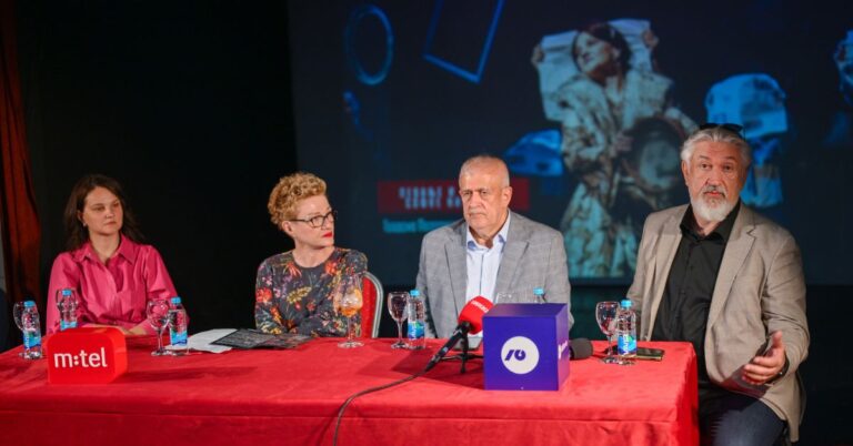 pevanje i cutanje sofke nikolic okrugli sto